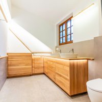 Bad in Eiche Echtholz